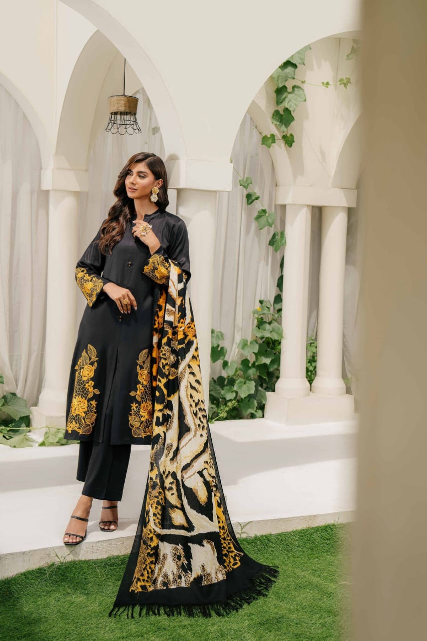 Nishat Embroidered 3PC Cambric Cotton Suit – NT 67