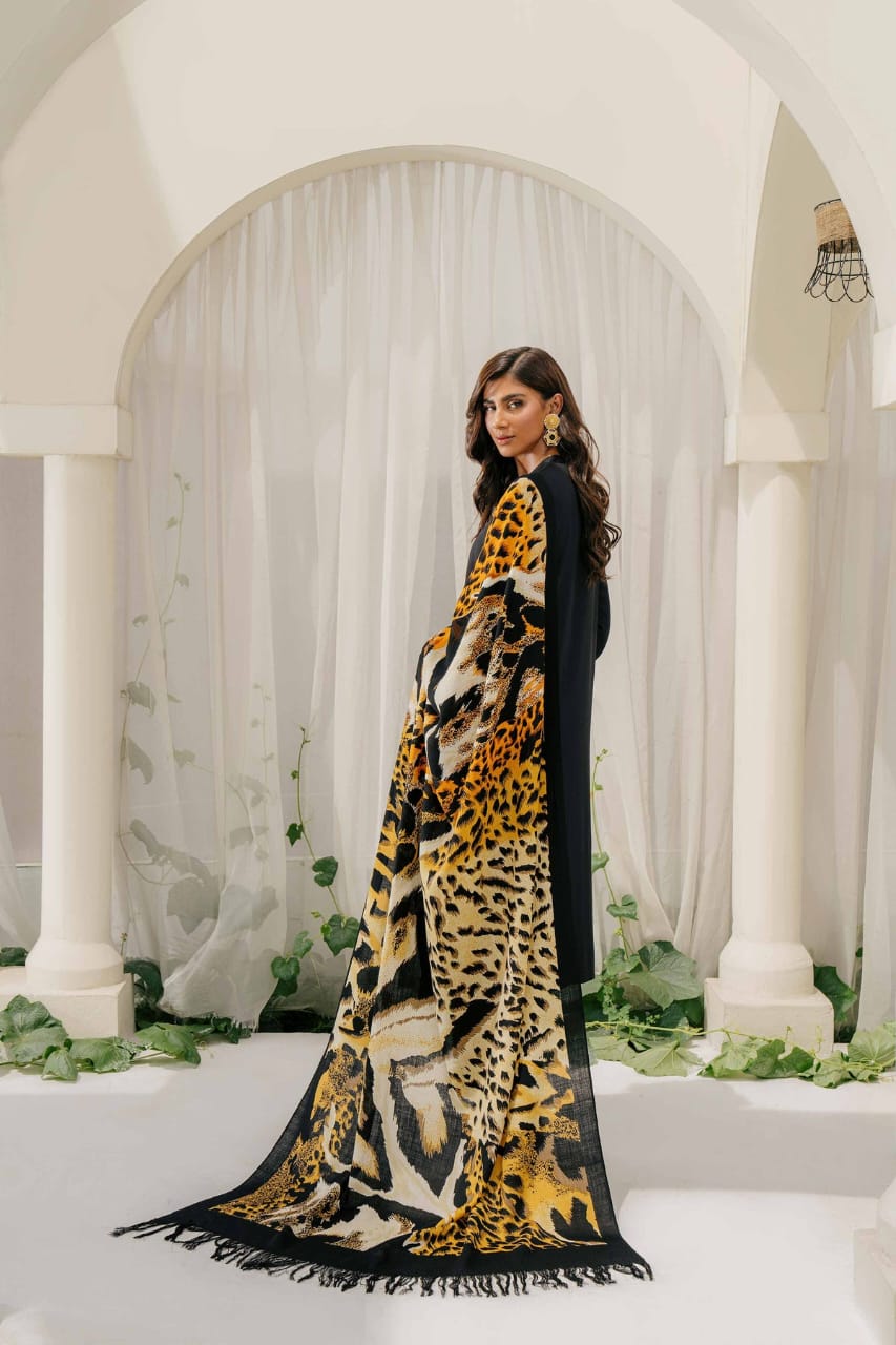 Nishat Embroidered 3PC Cambric Cotton Suit – NT 67 - Image 4