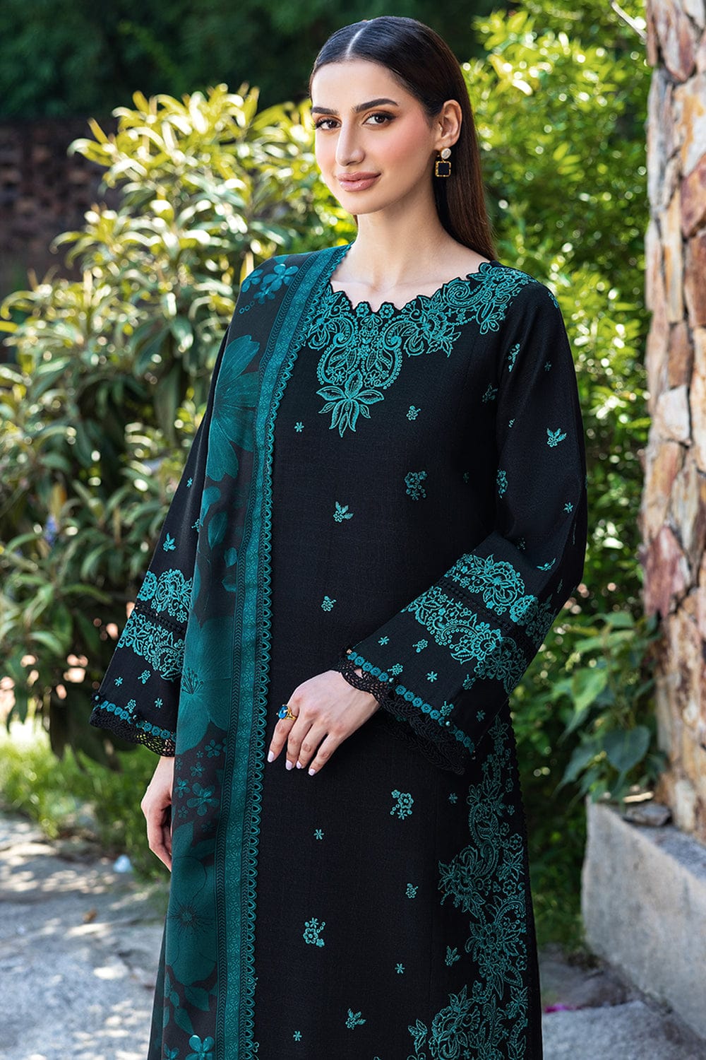Frasha Embroidered 3PC Lawn Suit – FR 99 - Image 4